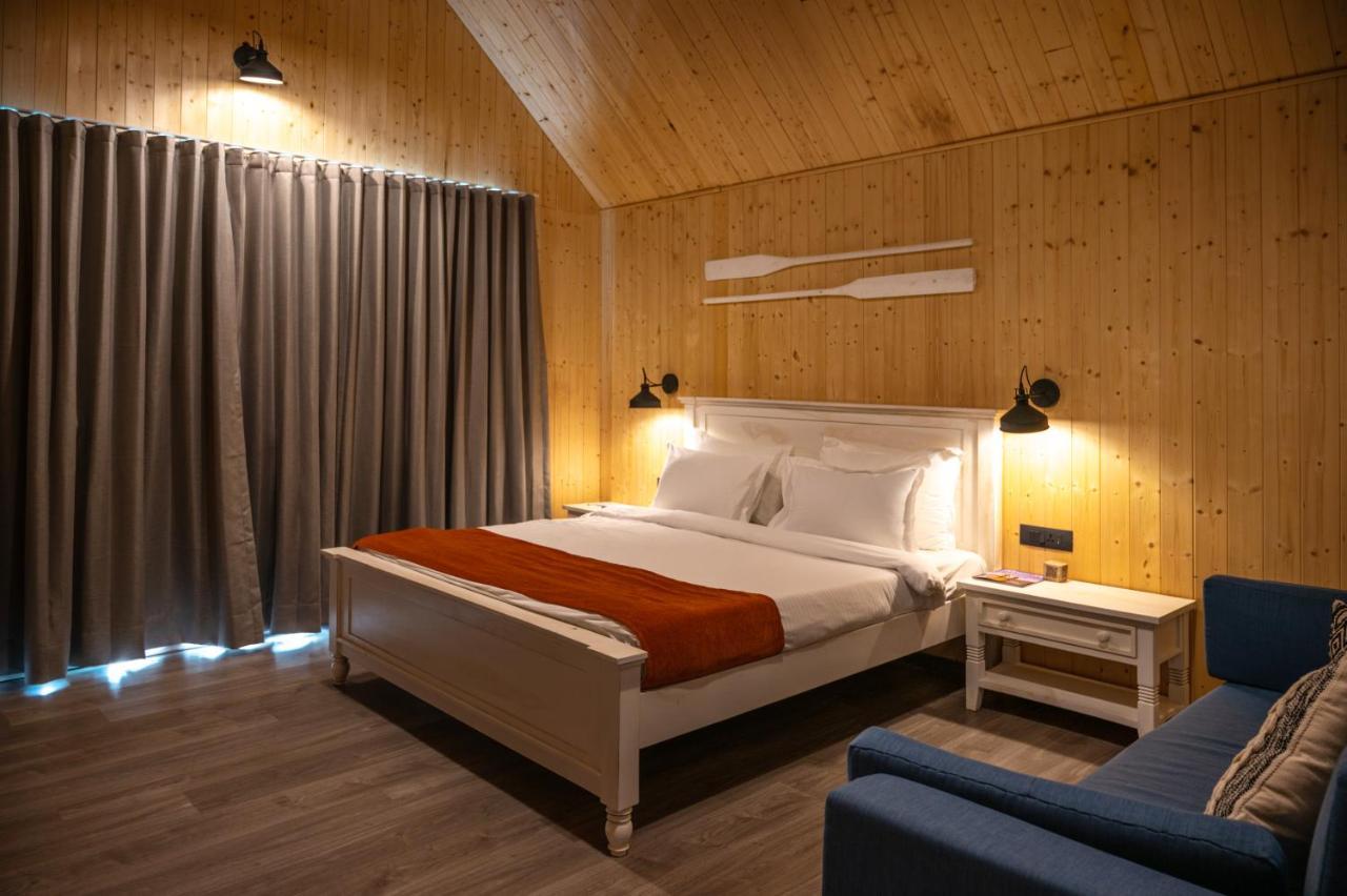 Praveg Beach Resort Daman Lighthouse Beach Esterno foto